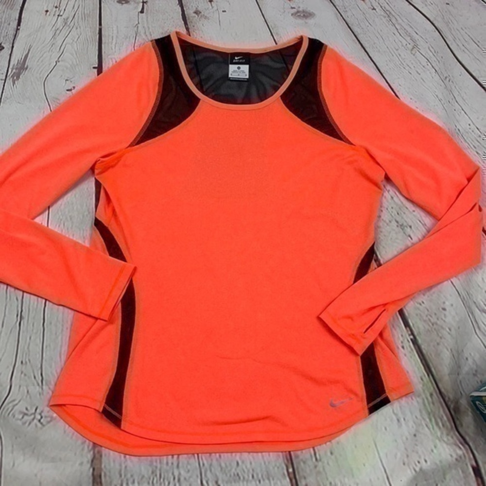 UEC Nike dri fit long sleeve athletic shirt medium